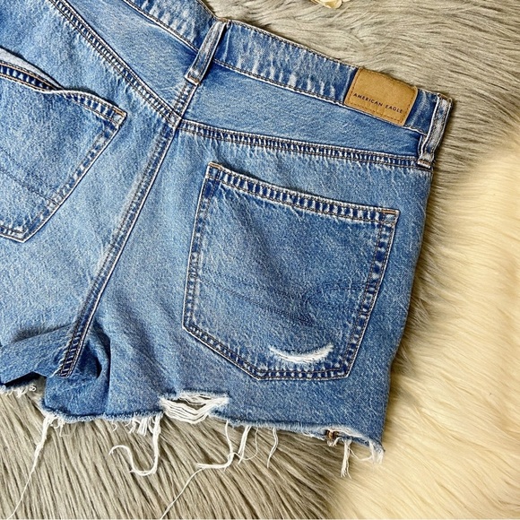 American Eagle 90s Boyfriend Medium Wash Women’s Denim Shorts Sz 8 - Picture 9 of 9